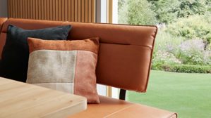 Eckbank Lederoptik in dunklem Orange