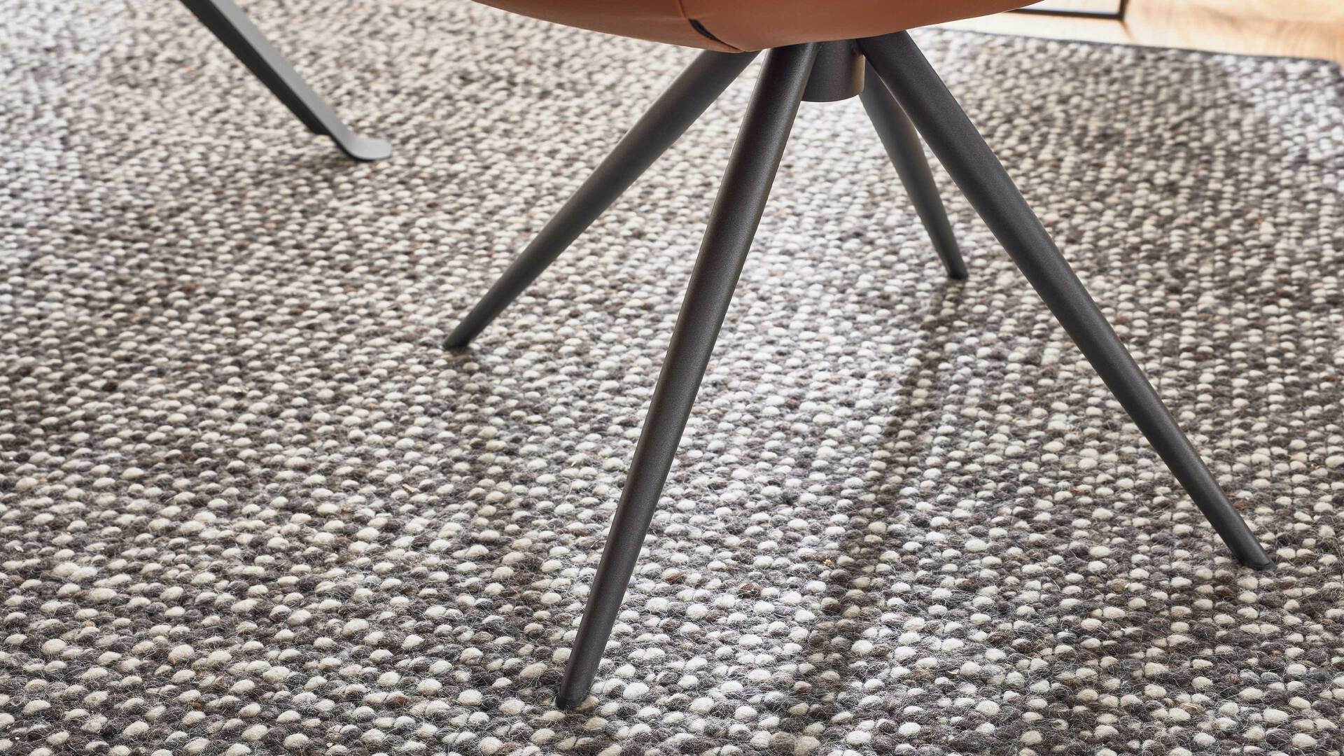Interliving Esszimmer Serie 5115 - Armlehnstuhl mit Stativgestell