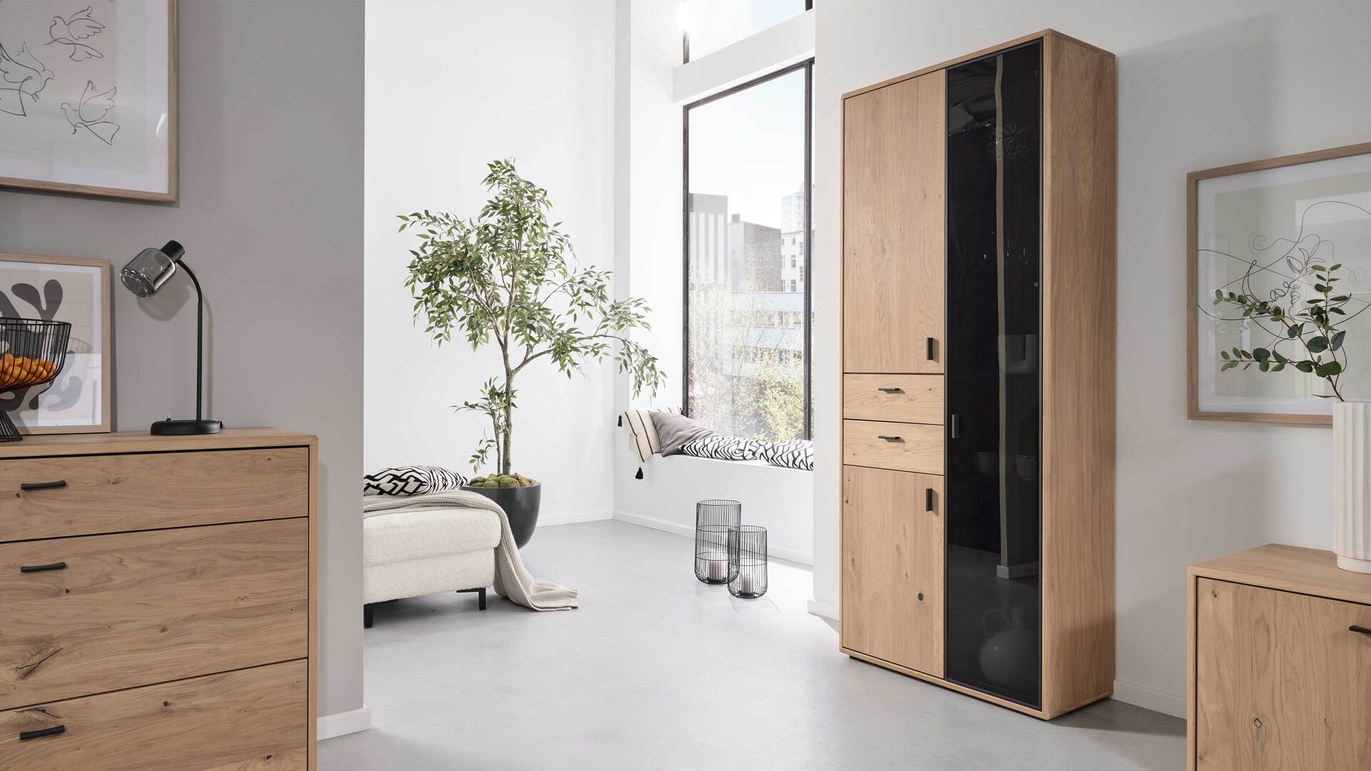 Interliving Wohnzimmer Serie 2024 - Vitrine 12 Interliving Wohnzimmer Serie 2024 - Vitrine 12