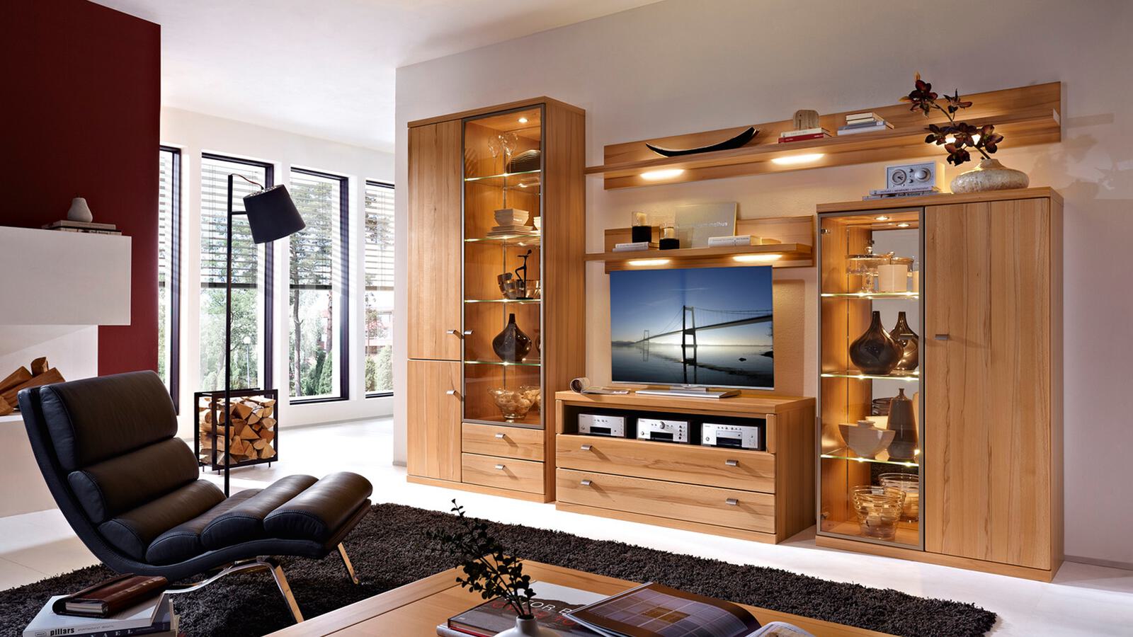 Kommoden aus Holz im Wohnzimmer 