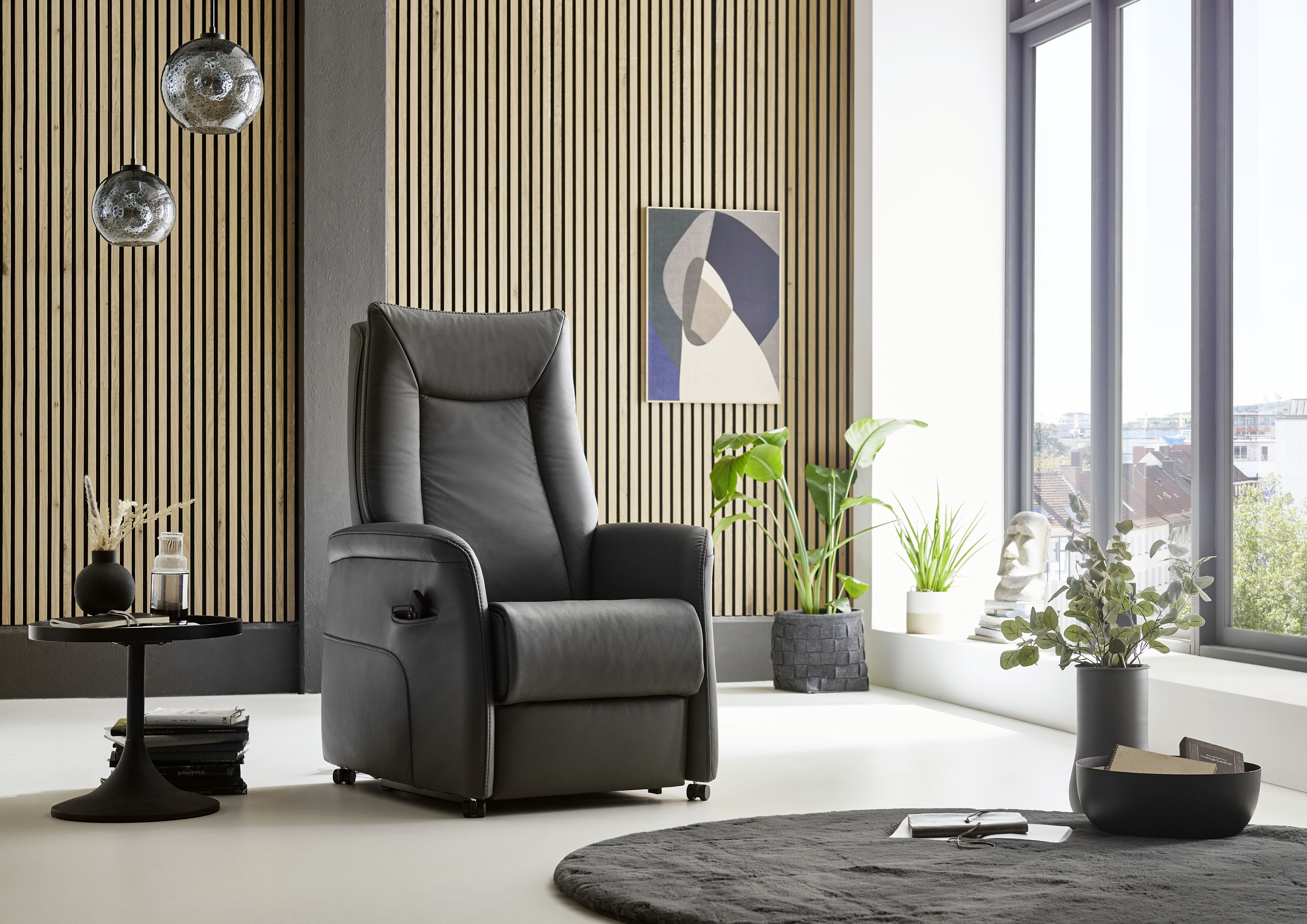 Komfortabler Relaxsessel mit Aufstehhilfe