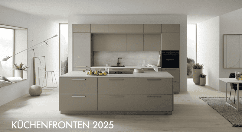 Taupefarbige Küche mit Kücheninsel, modern