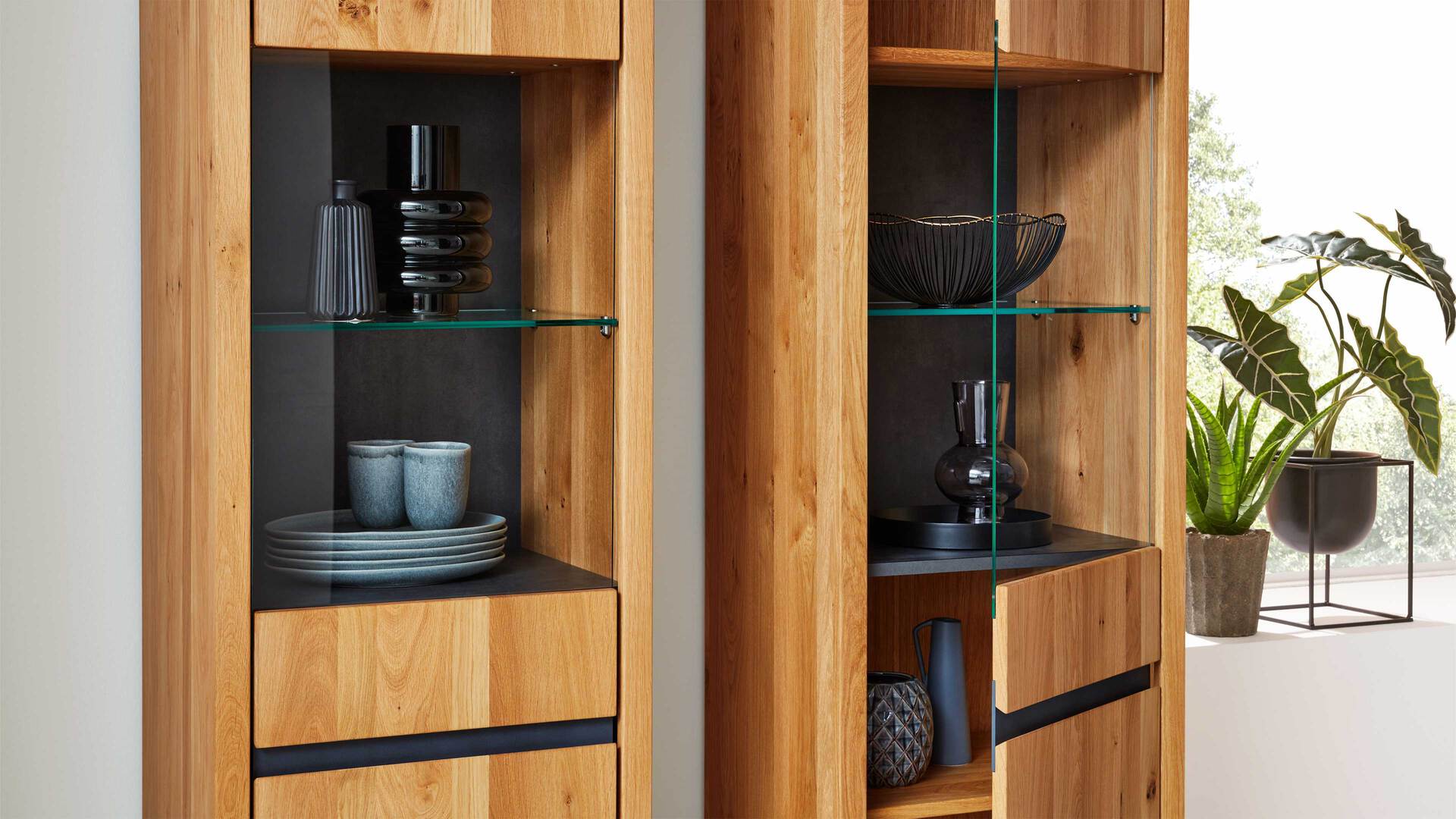 Interliving Esszimmer Serie 5603 – Vitrine 3764 Interliving Esszimmer Serie 5603 – Vitrine 3764