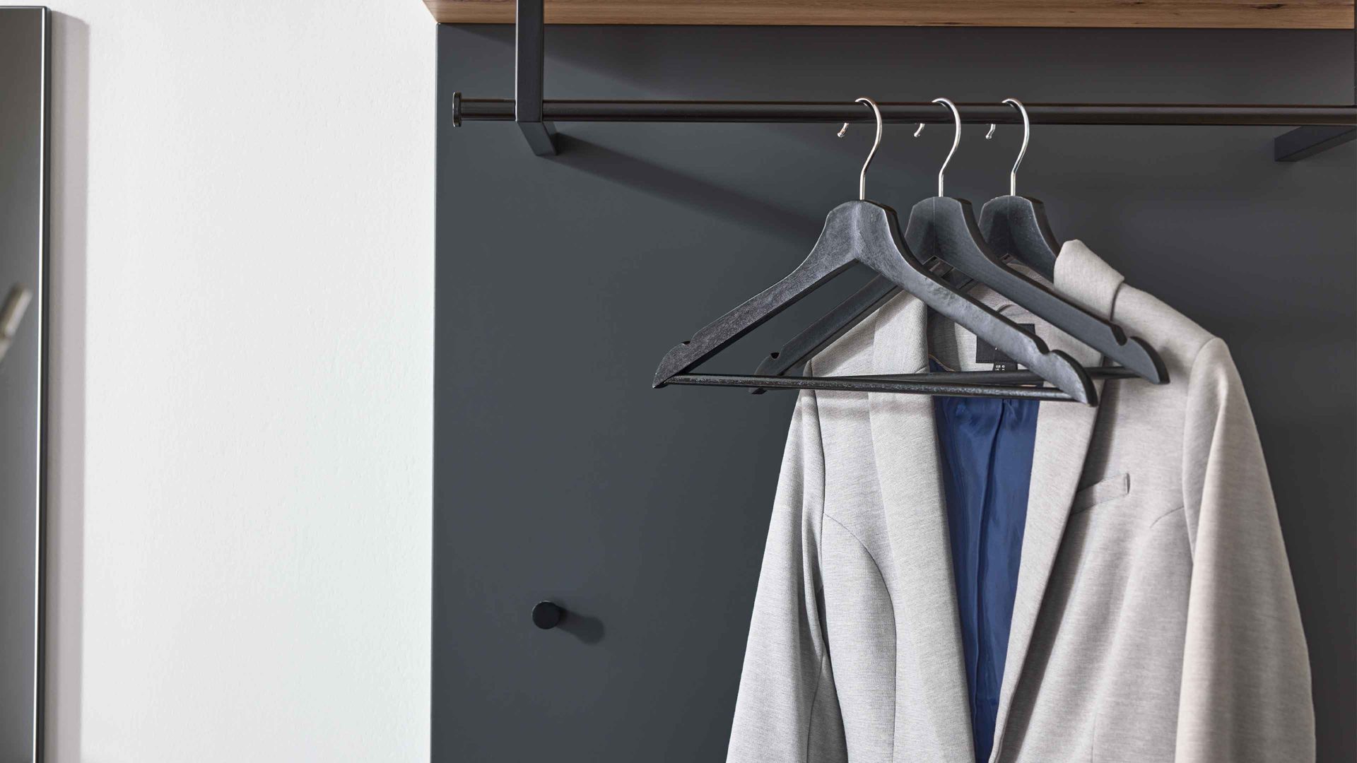 Interliving Garderobe Serie 6012 - Wandgarderobe I Interliving Garderobe Serie 6012 - Wandgarderobe I