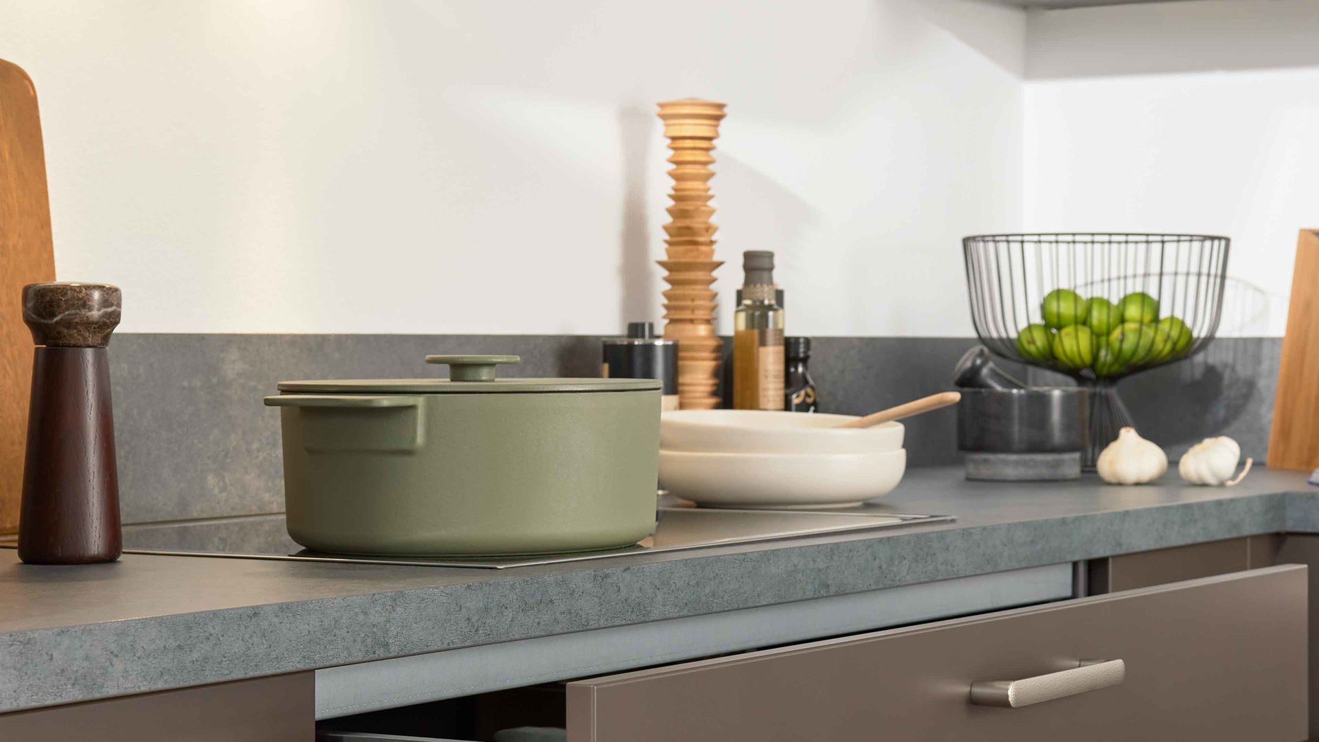 Interliving Küche Serie 3064 mit privileg-Einbaugeräte