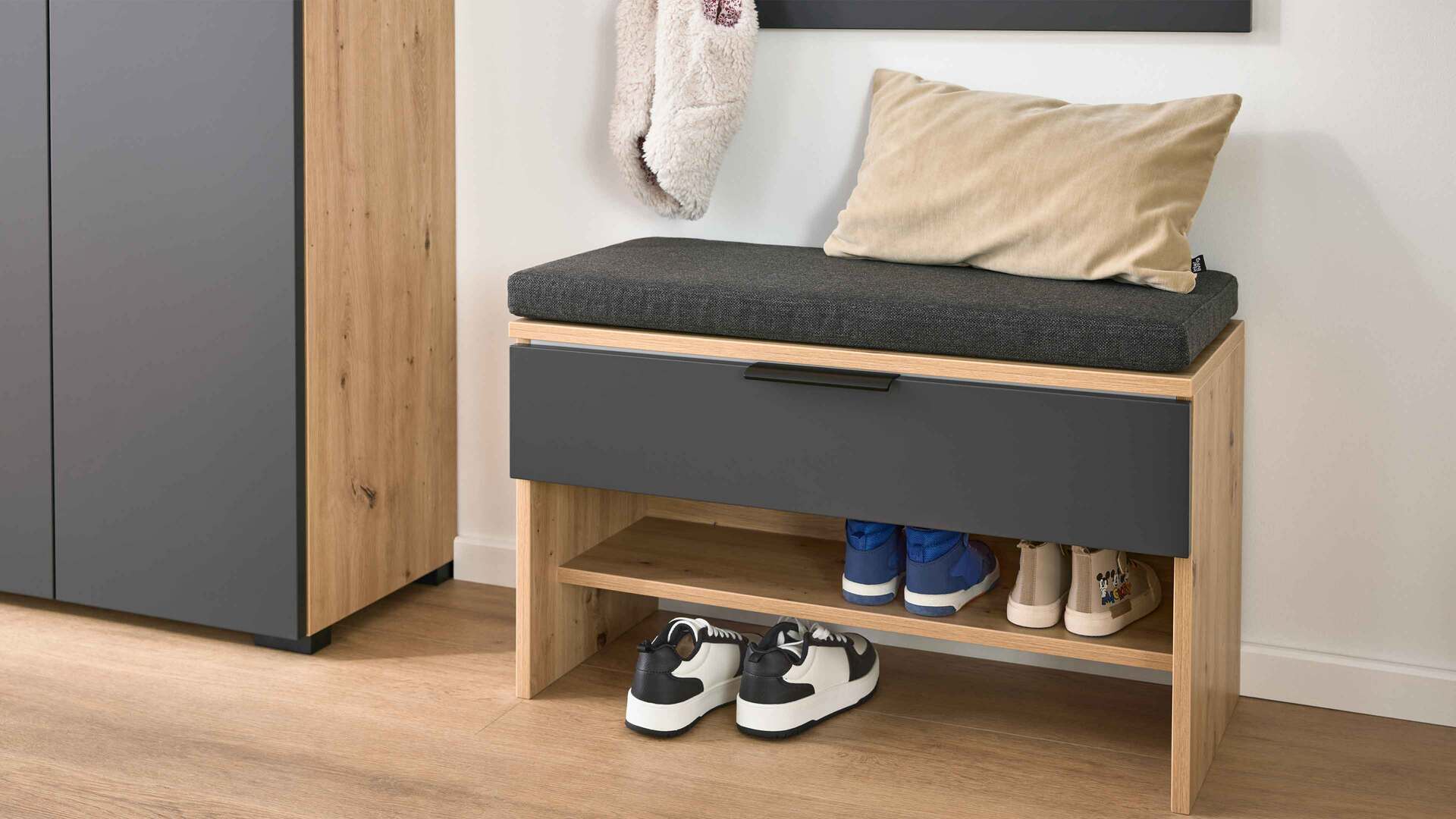 Interliving Garderobe Serie 6012 - Gardrobenbank INL-550 Interliving Garderobe Serie 6012 - Gardrobenbank INL-550
