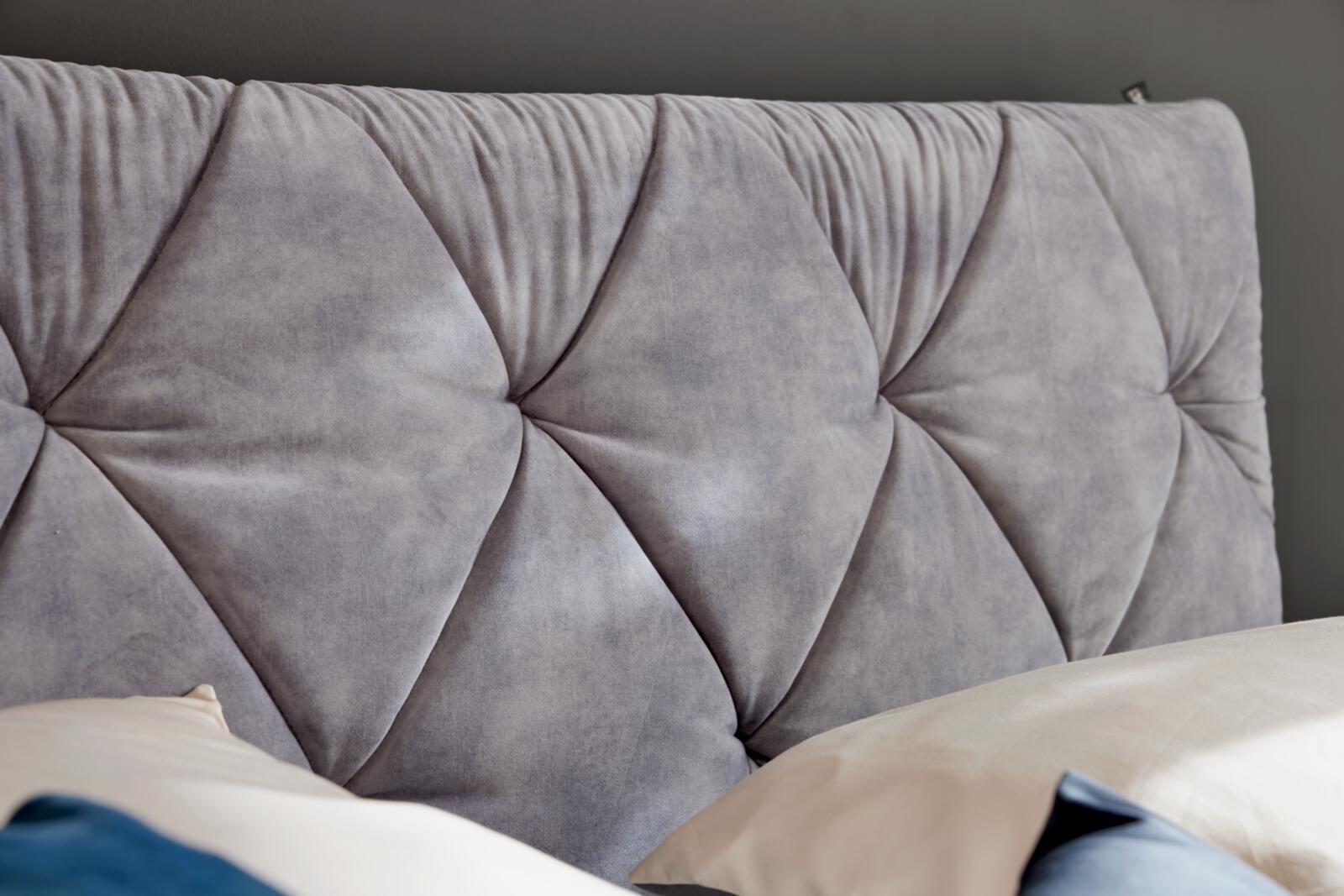 Interliving Boxspringbett Serie 1420 - ohne Bettkasten