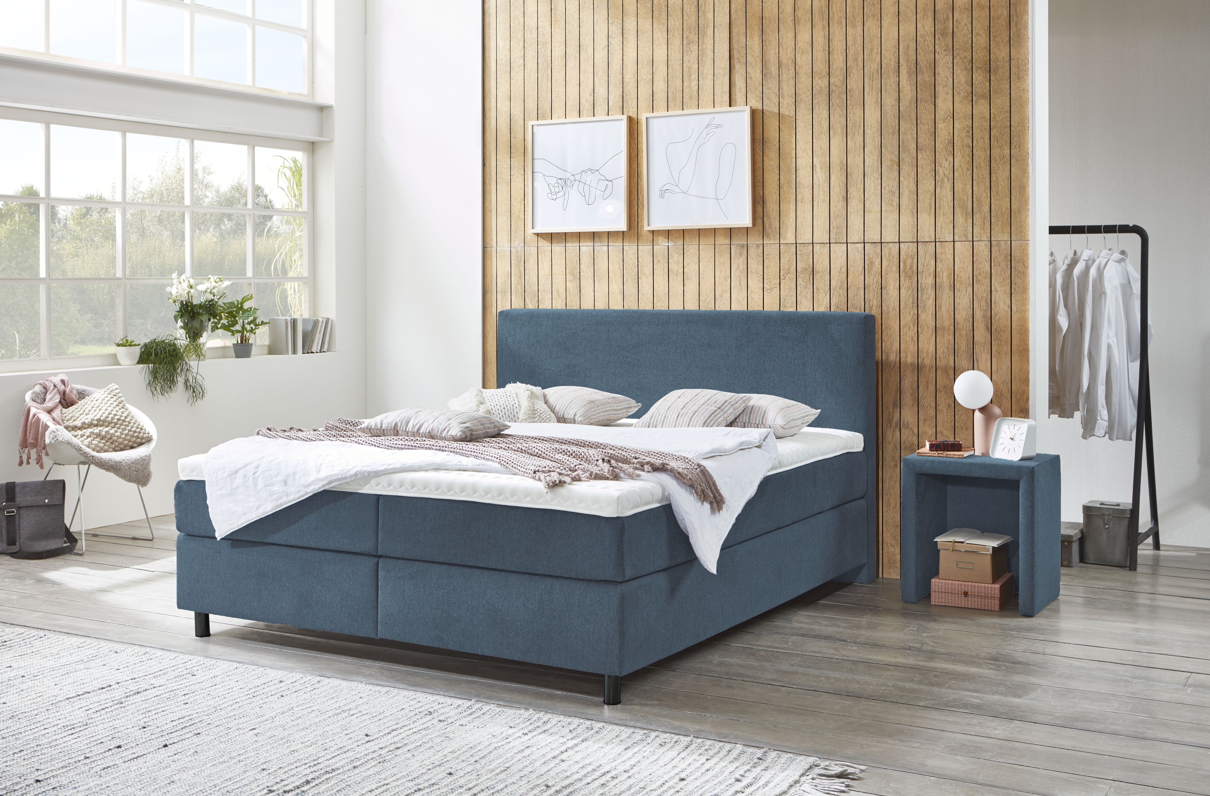 Komfortables Boxspringbett mit Kaltschaum-Topper