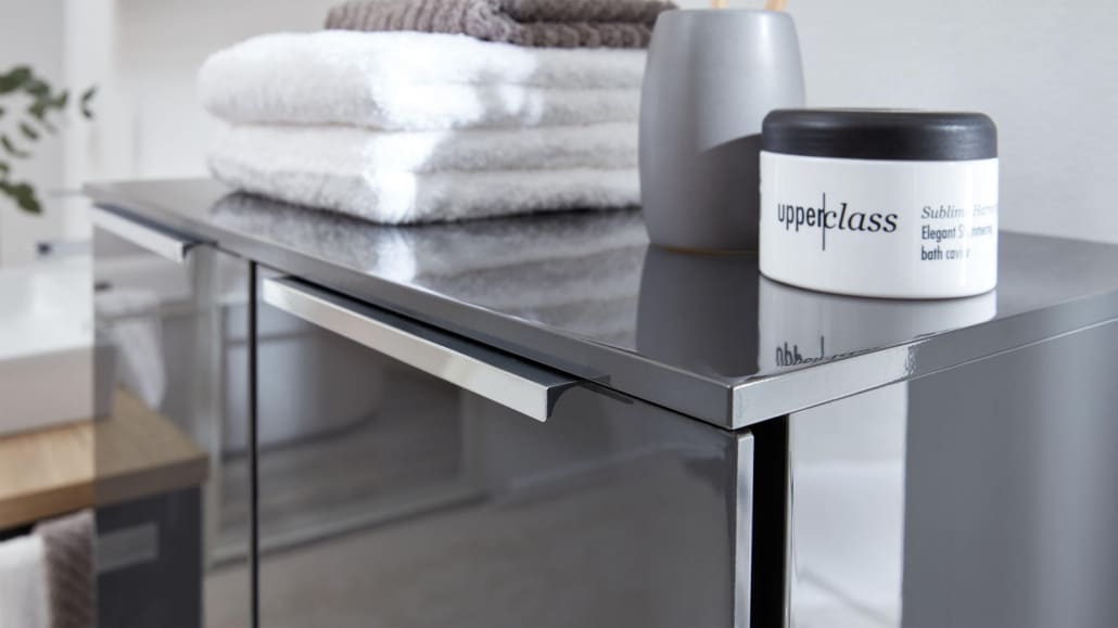 Badezimmerschrank Hochglanz Grau