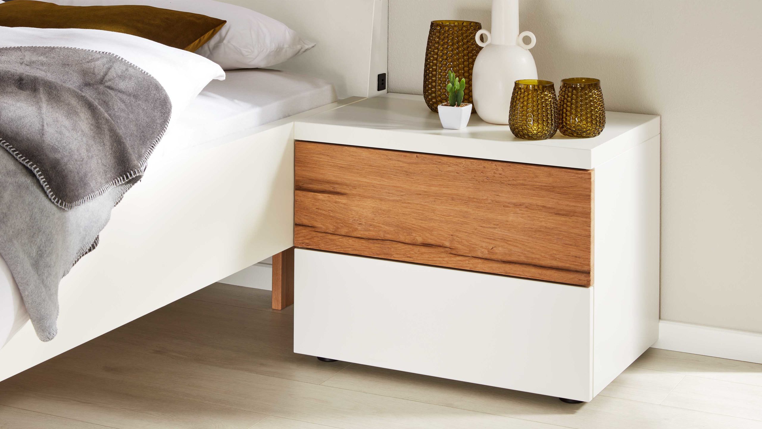 Interliving Schlafzimmer Serie 1025 Nachtkommode 531029
