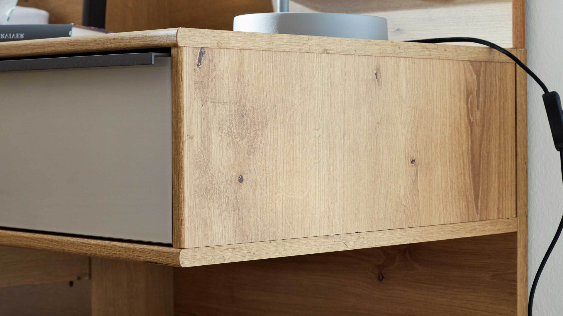 Interliving Kleiderschrank Serie 1205 – Nachtkonsole 526 Interliving Kleiderschrank Serie 1205 – Nachtkonsole 526