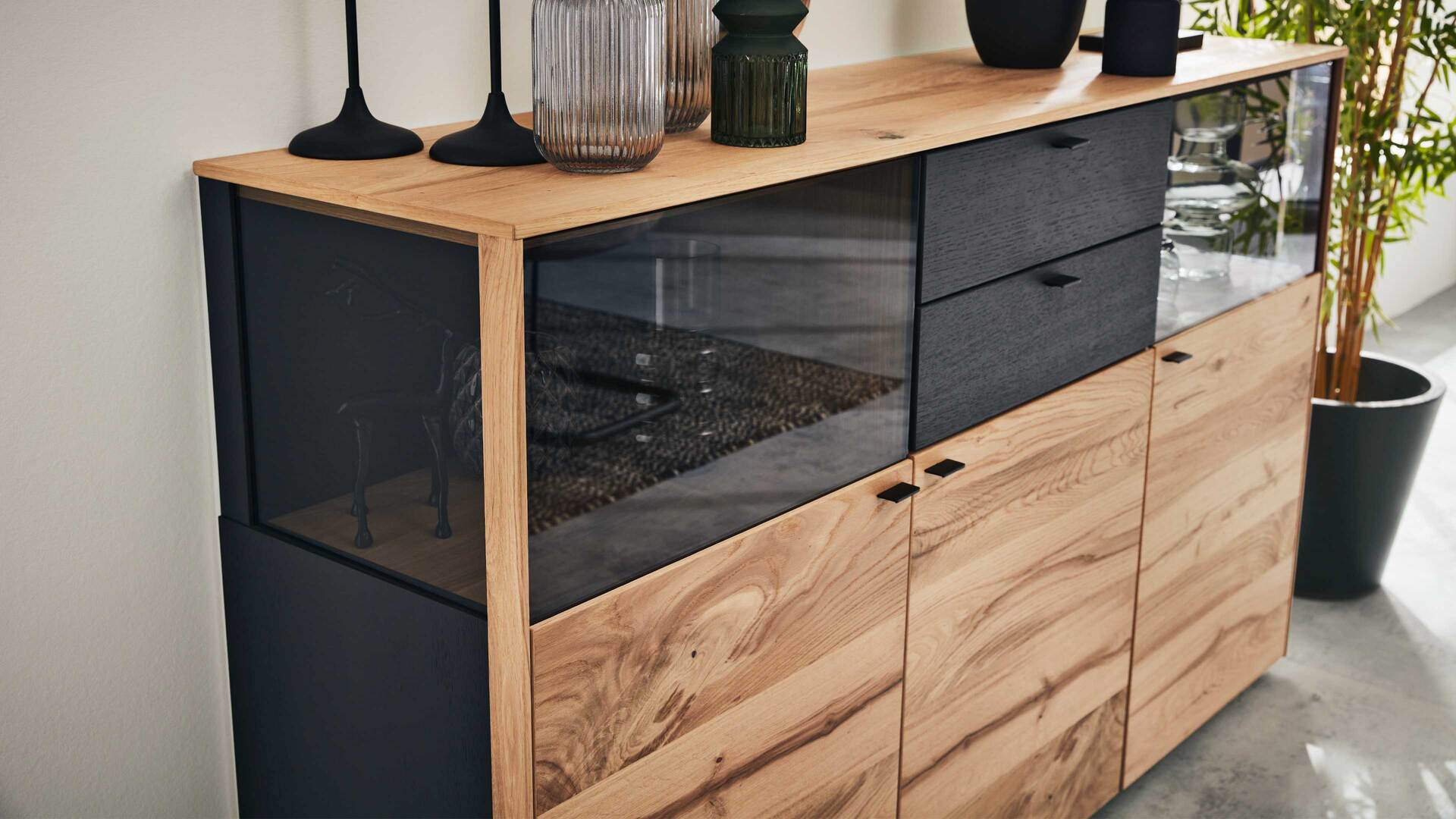 Interliving Esszimmer Serie 5604 - Sideboard V728-0308 Interliving Esszimmer Serie 5604 - Sideboard V728-0308