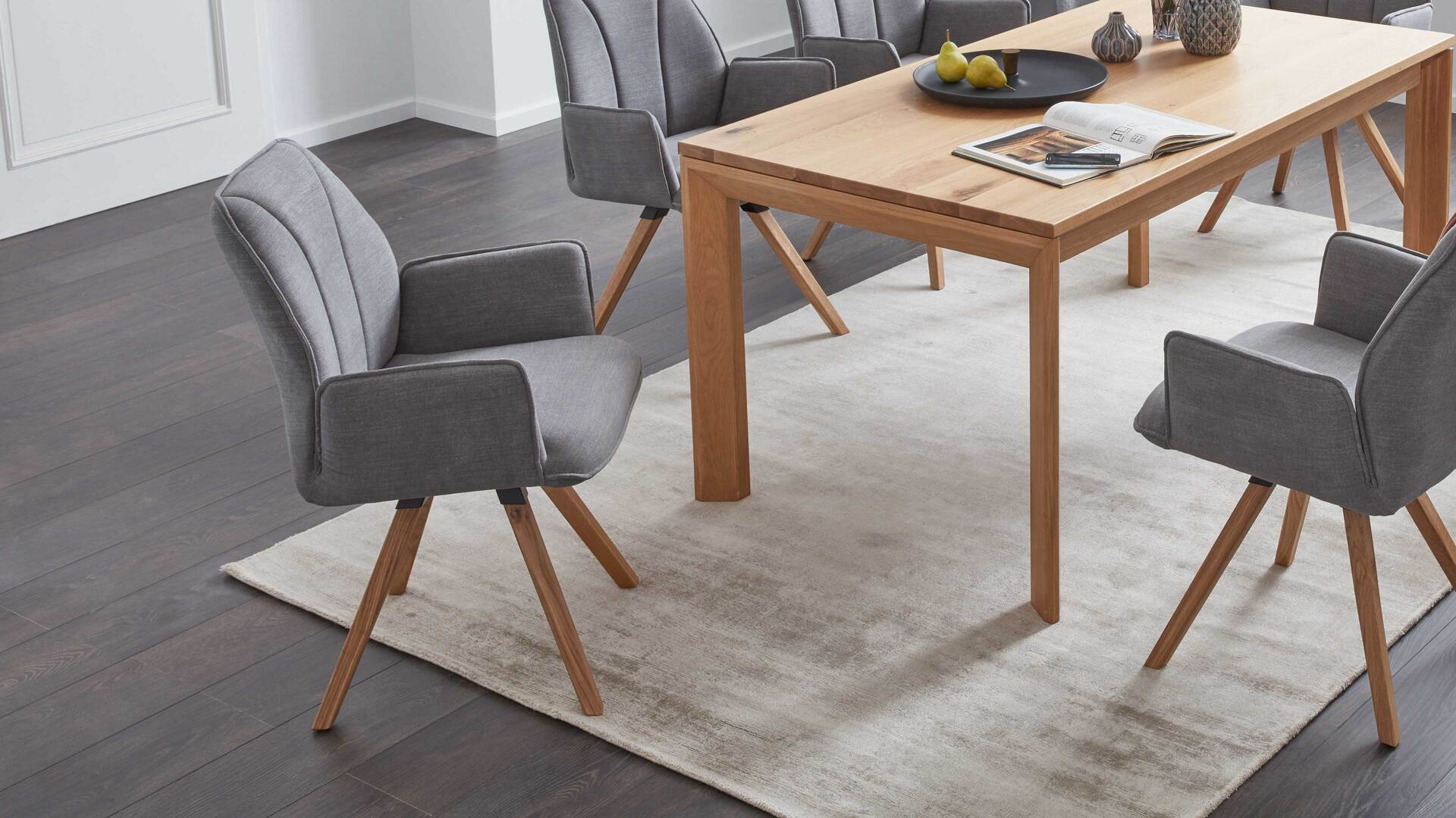 Interliving Esszimmer Serie 5102 Armlehn-Polsterstuhl V232