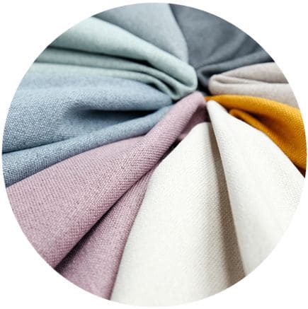 Stoffe in Lila, Weiß, Orange und Blautönen