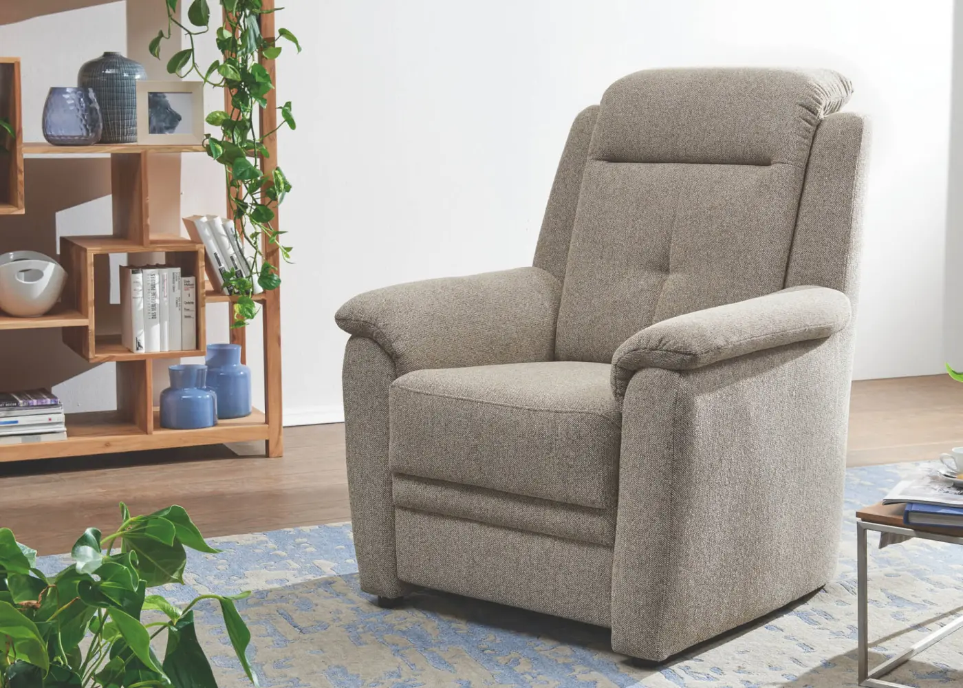 Sessel in Sesam Sneak – kompakt, bequem, stilvoll