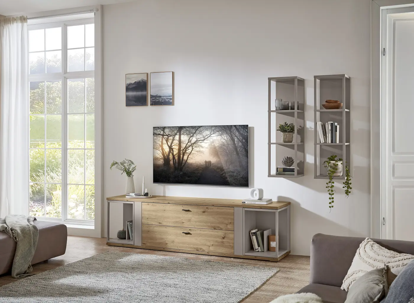 TV-Board in Eiche Nachbildung