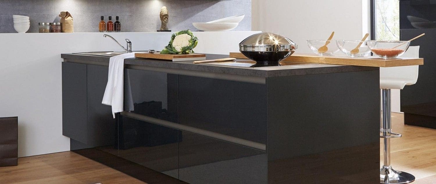 Küchenarbeitsplatte in schwarz 