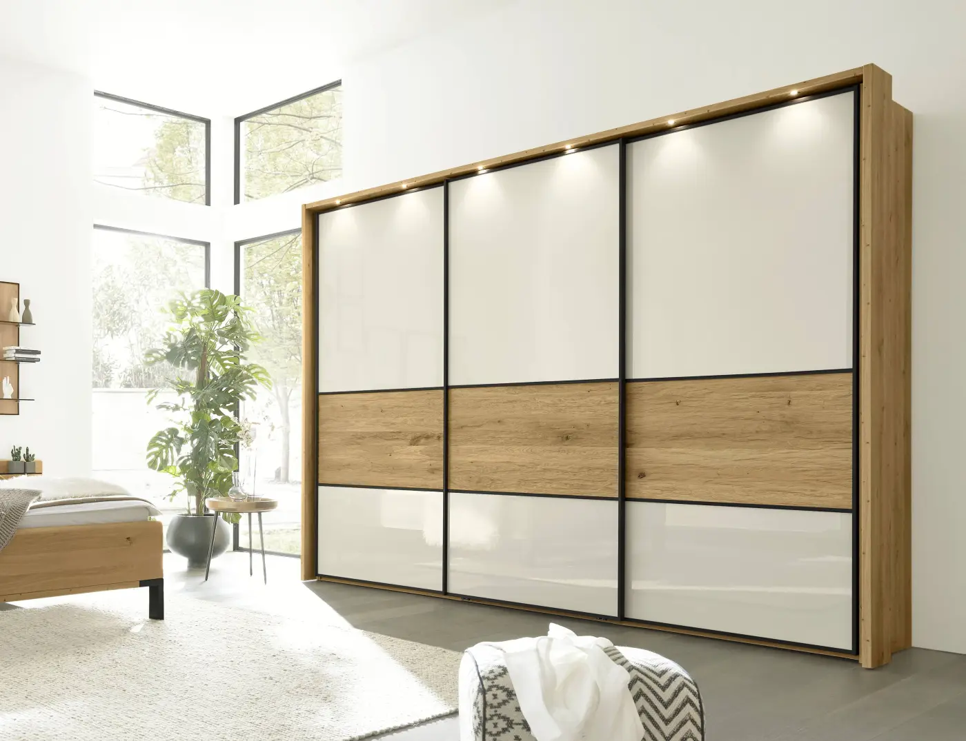 Interliving Schwebetürenschrank Serie 1027