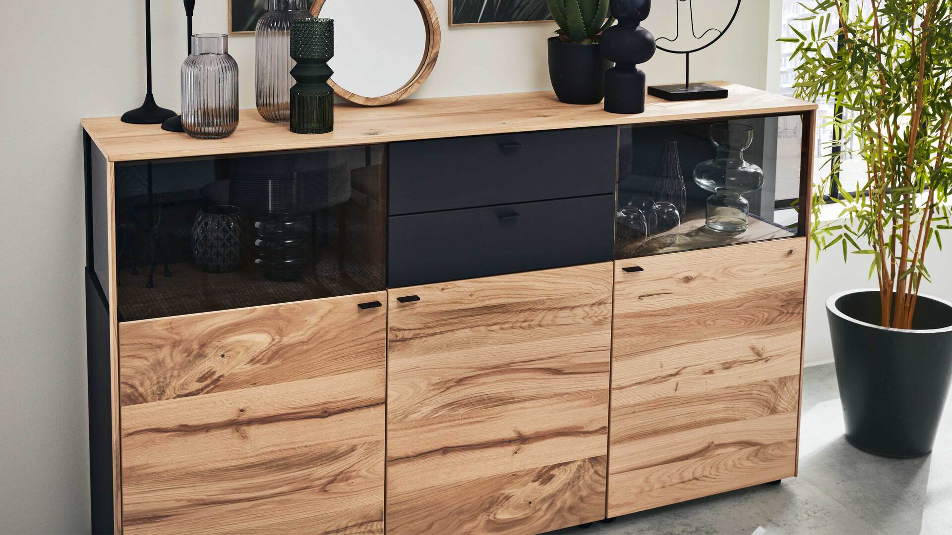 Interliving Esszimmer Serie 5604 - Sideboard V728-0308 Interliving Esszimmer Serie 5604 - Sideboard V728-0308