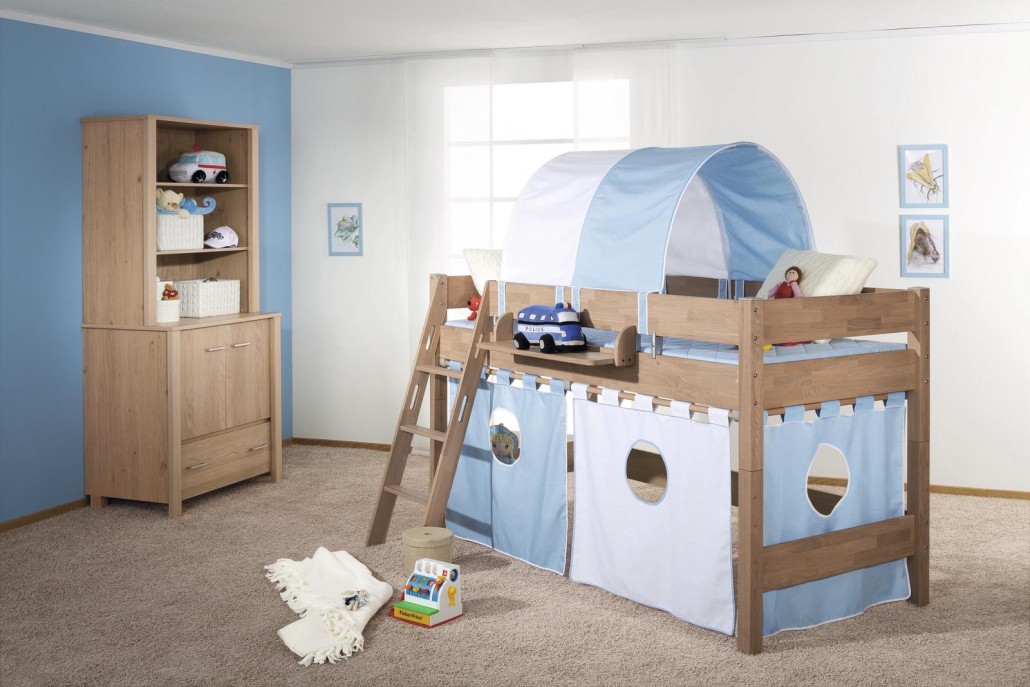 Kinderhochbett in einem hellen blau im Ritterburg-Stil