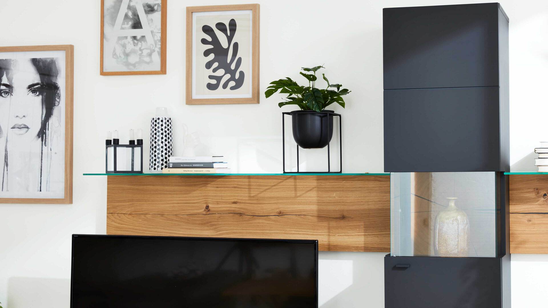 REGALE & WANDBOARDS