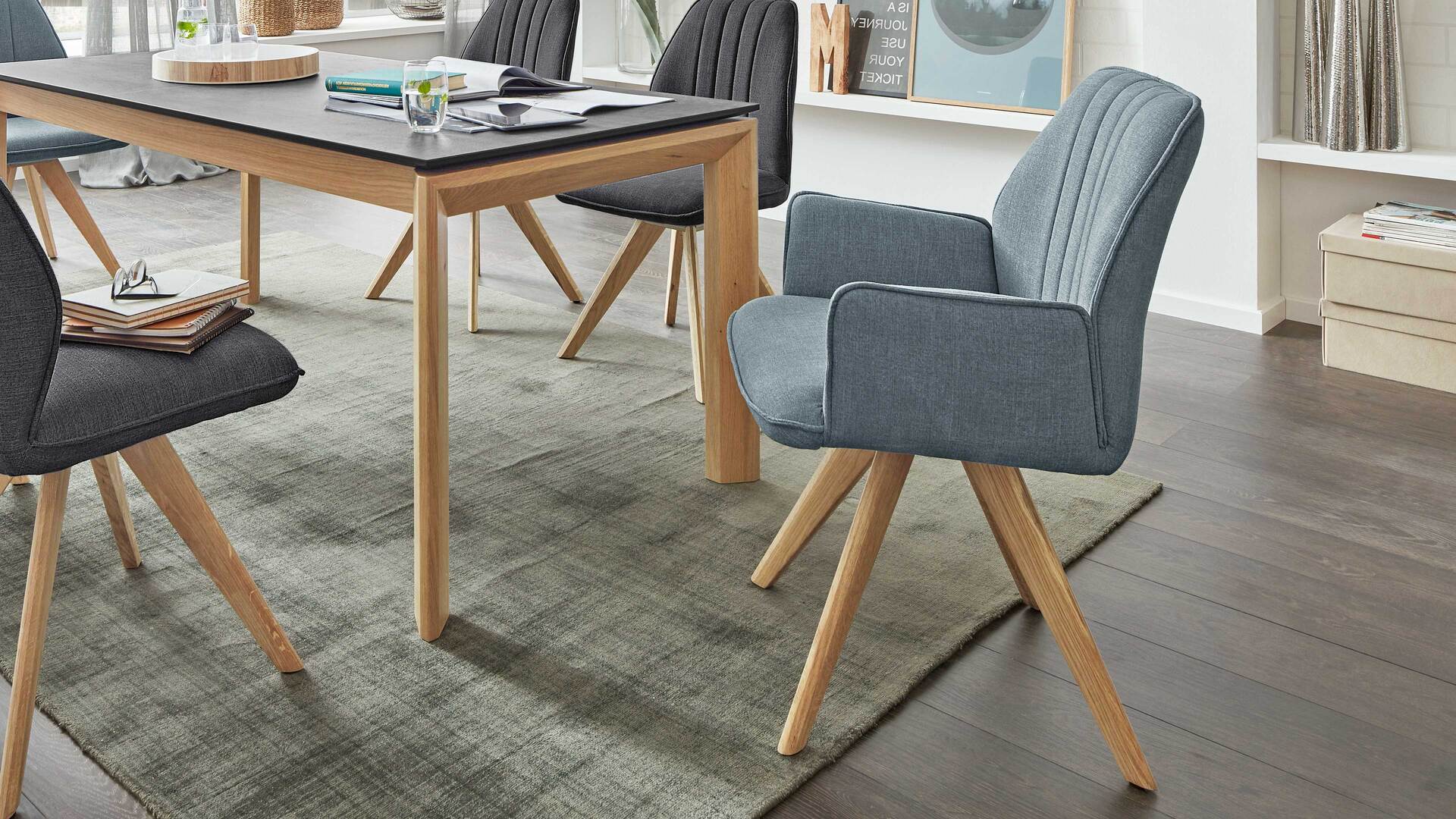 Interliving Esszimmer Serie 5102 – Armlehn-Polsterstuhl U112 mit Drehfunktion Interliving Esszimmer Serie 5102 – Armlehn-Polsterstuhl U112 mit Drehfunktion