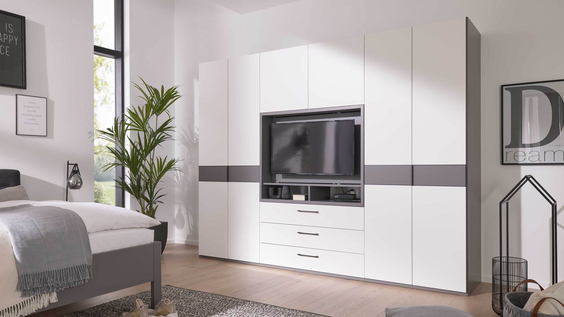 Interliving Kleiderschrank Serie 1207 – Kleidersch