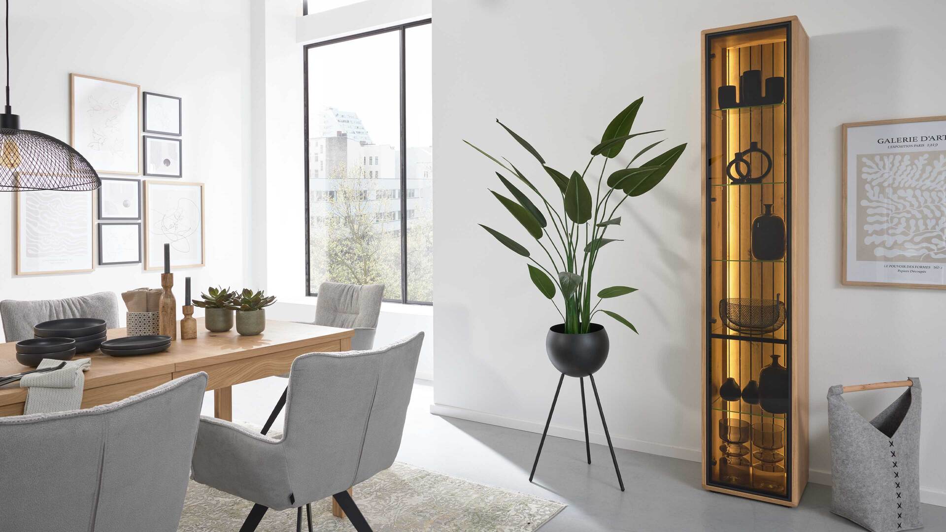 Interliving Wohnzimmer Serie 2024 - Vitrine