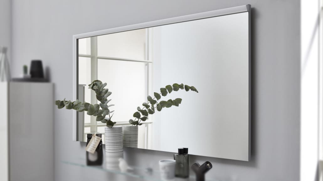 Badezimmerspiegel