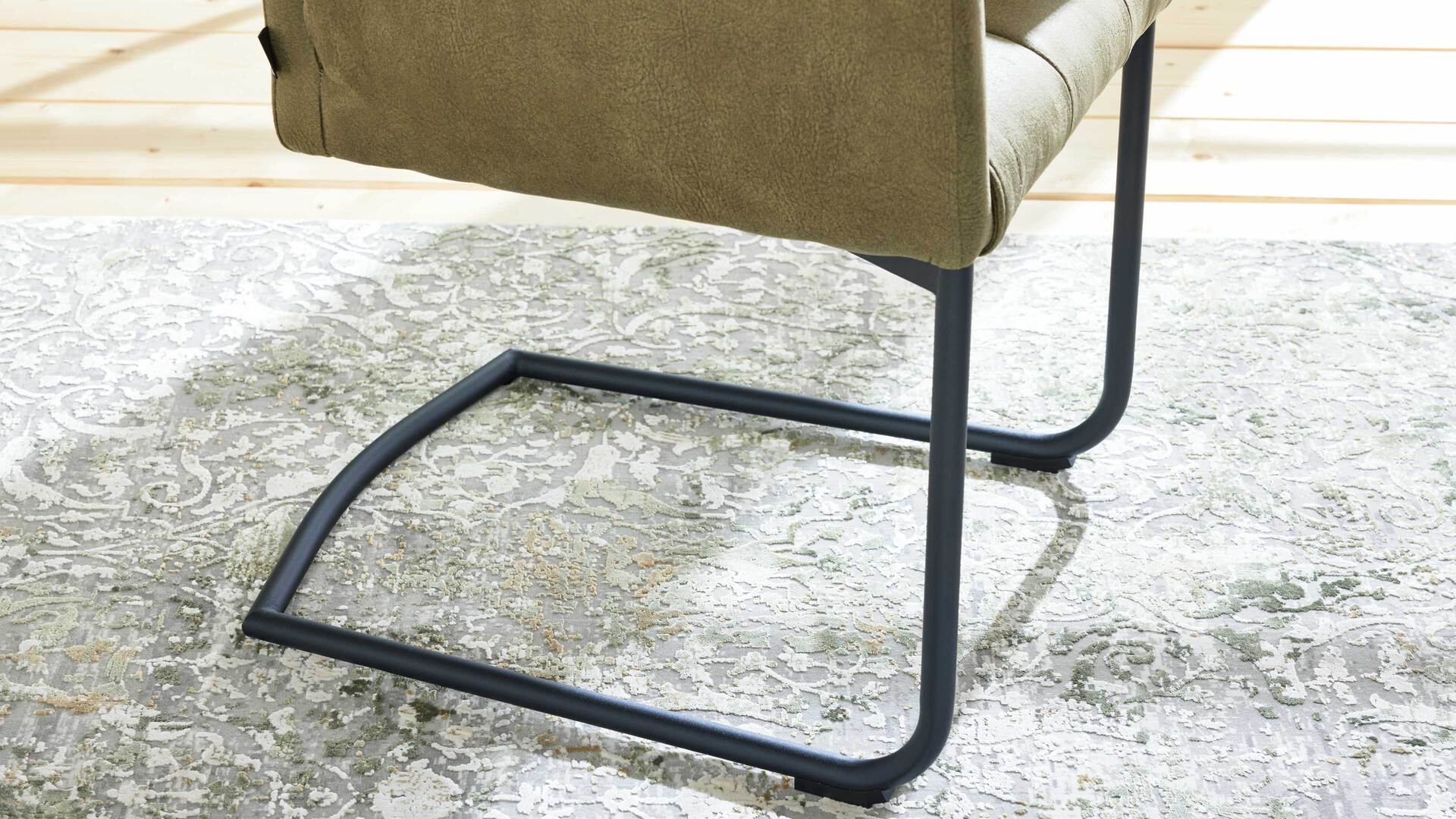 Interliving Esszimmer Serie 5104 Armlehn-Schwingstuhl Interliving Esszimmer Serie 5104 Armlehn-Schwingstuhl