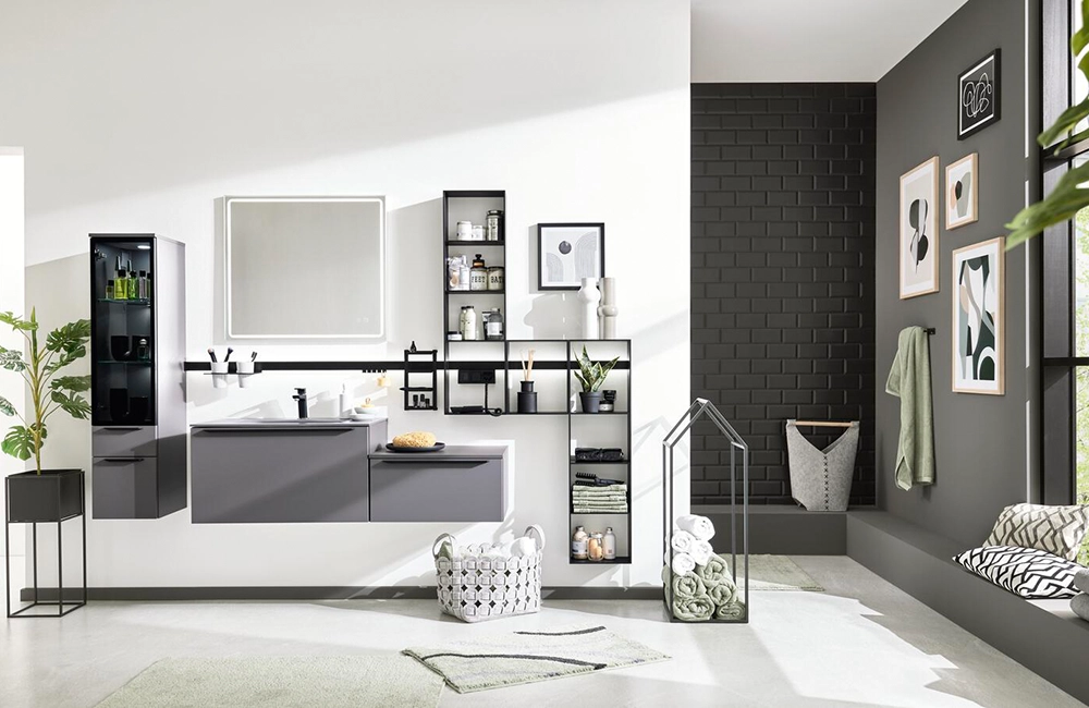 Schwarzes Badezimmer von Interliving