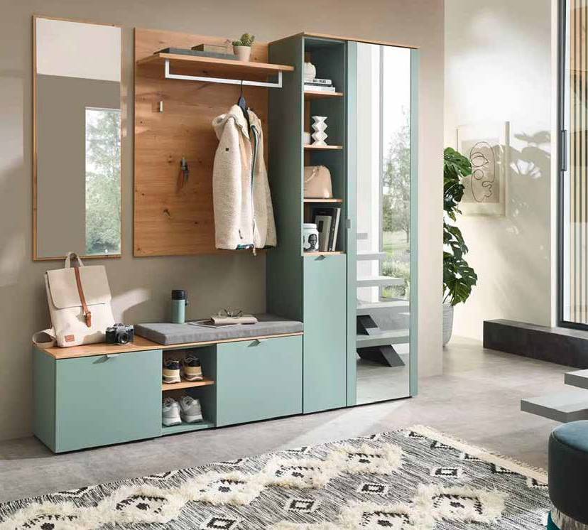 Garderobenschrank  inklusive Spiegel