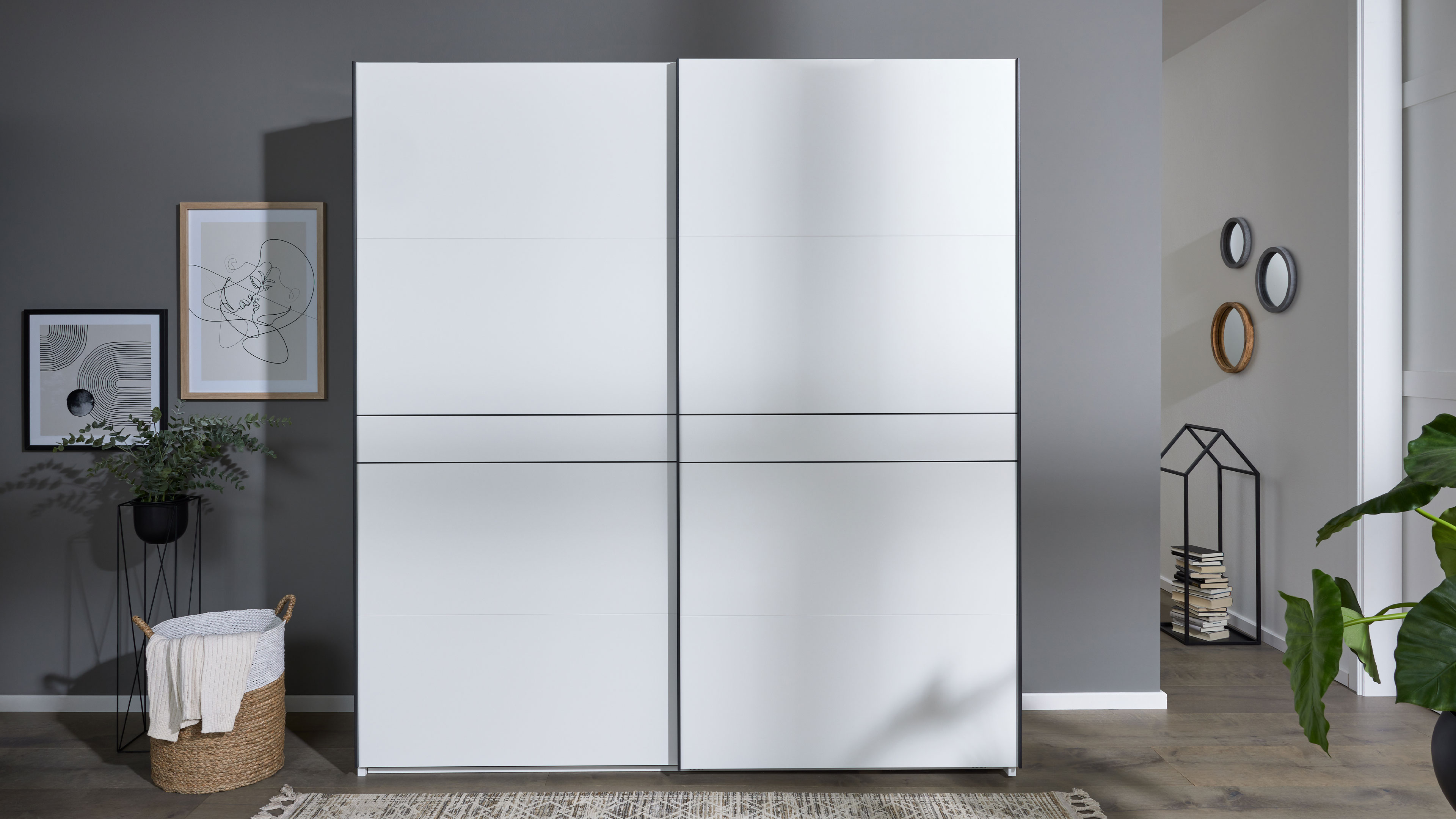 Interliving Kleiderschrank Serie 1207 – Schwebetür