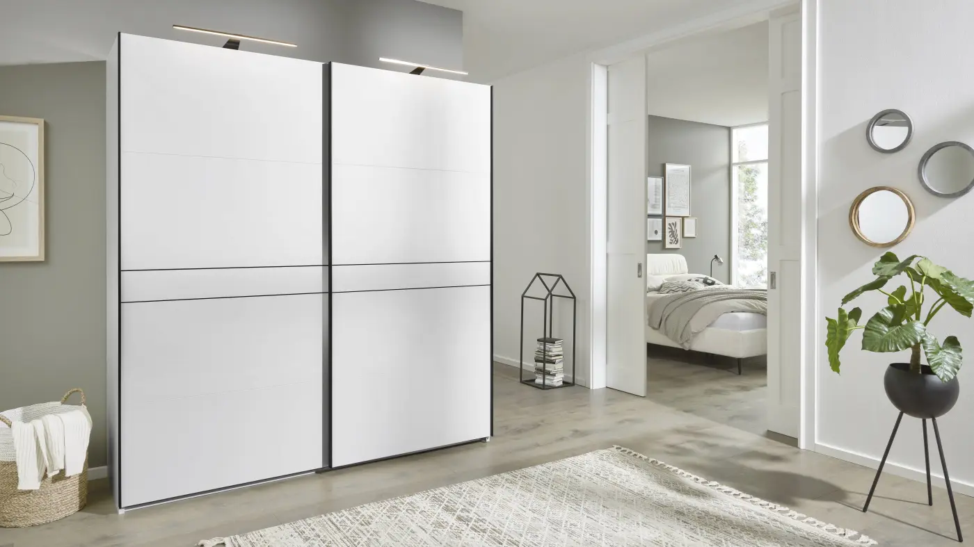 Interliving Kleiderschrank Serie 1207 – Schwebetür