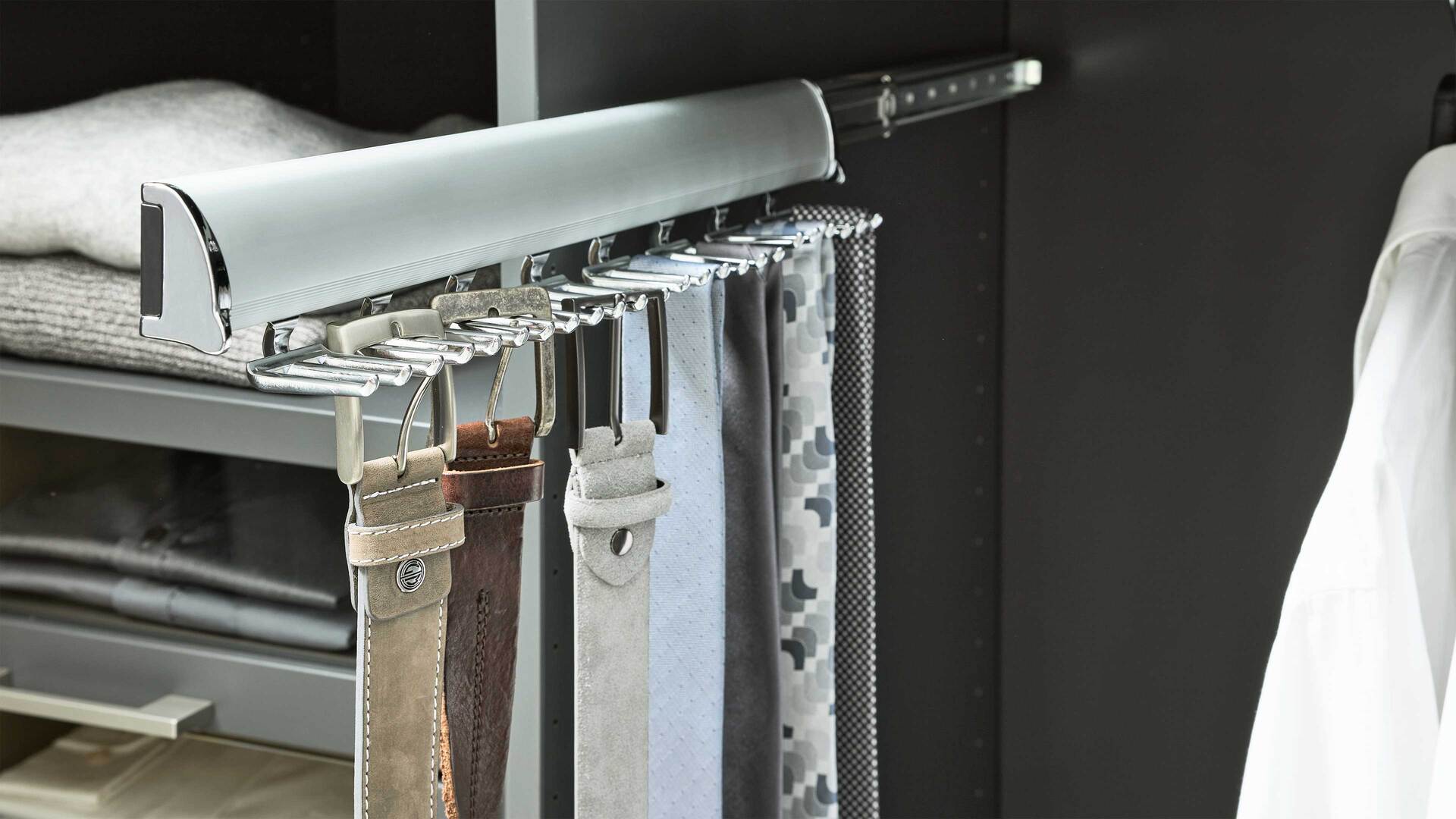 Interliving Schlafzimmer Serie 1029 Gürtelhalter