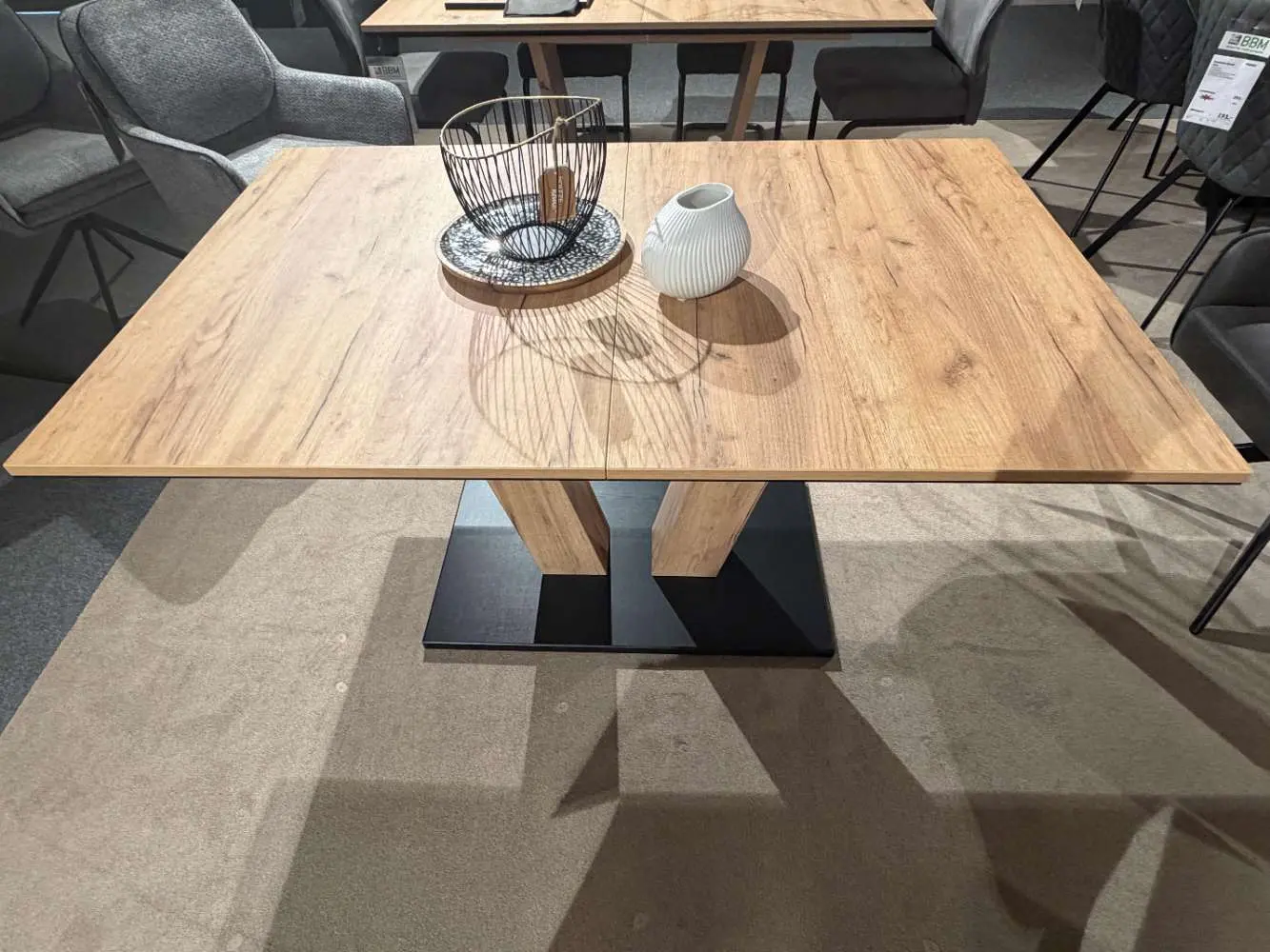 Ausziehtisch