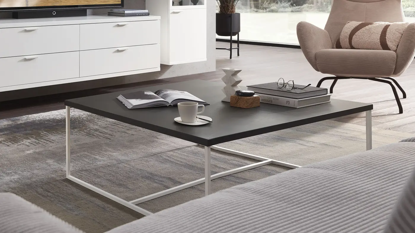 Moderner Couchtisch mit Kufengestell