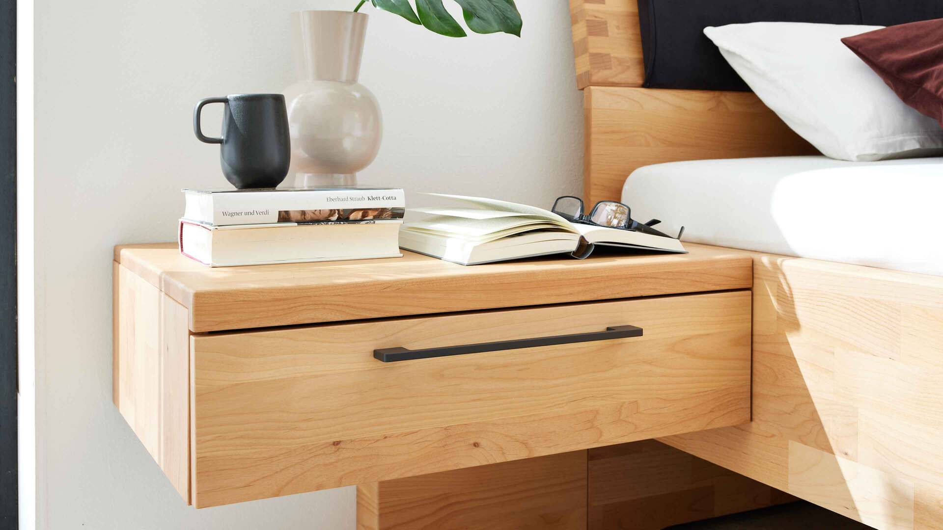 Interliving Schlafzimmer Serie 1028 Hänge-Nachtkonsole 1644