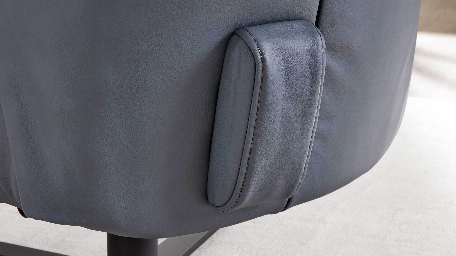 Interliving Sessel Serie 4561 Akku-Überzug