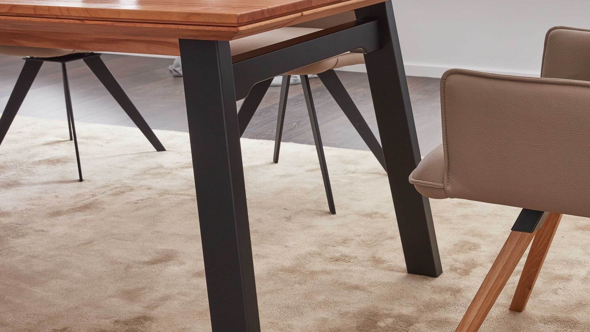 Interliving Esszimmer Serie 5102 Auszugtisch V513