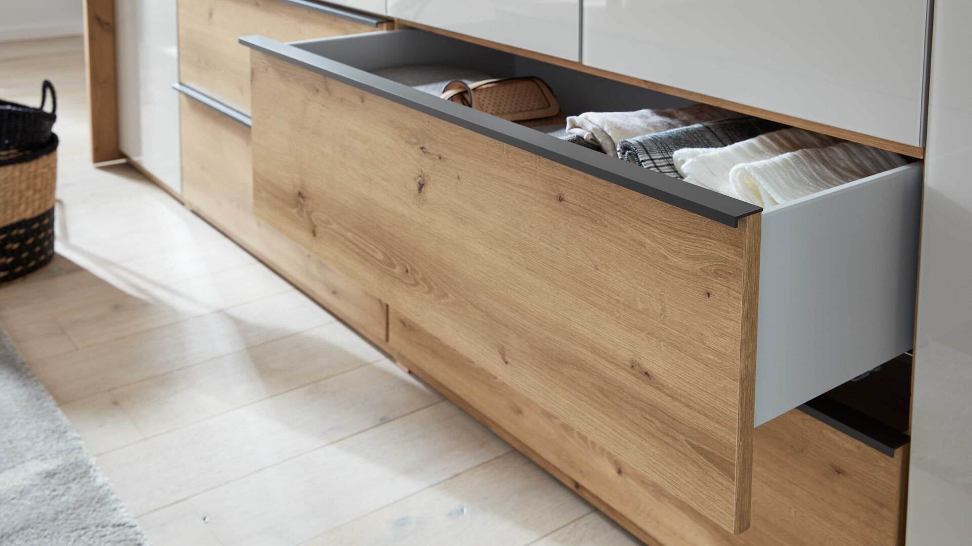 Interliving Kleiderschrank Serie 1205